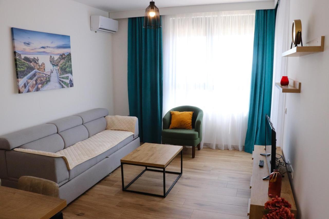 Eagles Apartments & Suites Ulcinj Exterior photo